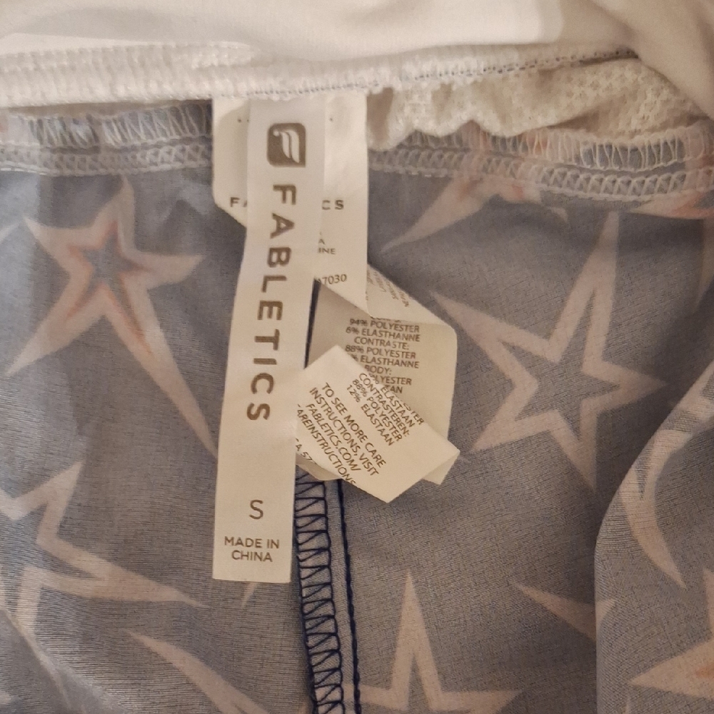 Star Patterned Women's Shorts - Picture 2 of 4